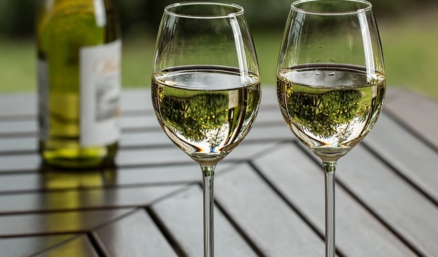 vino blanco copas
